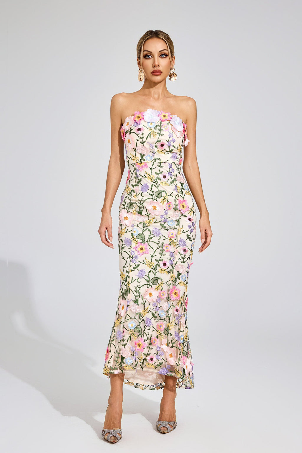 Elythar Floral Embroider Maxi Dress In Apricot